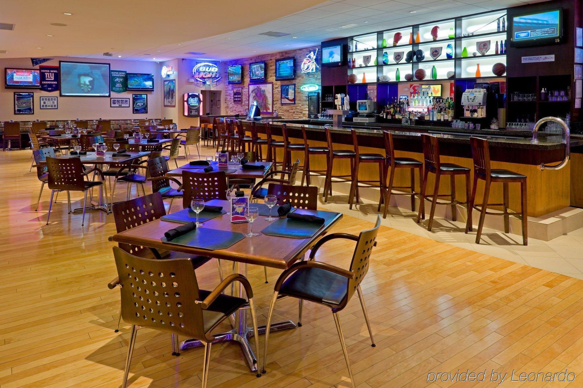 Ramada Plaza By Wyndham Cranbury/S Brunswick Hotel & Conf Ctr Jamesburg Restaurant bilde