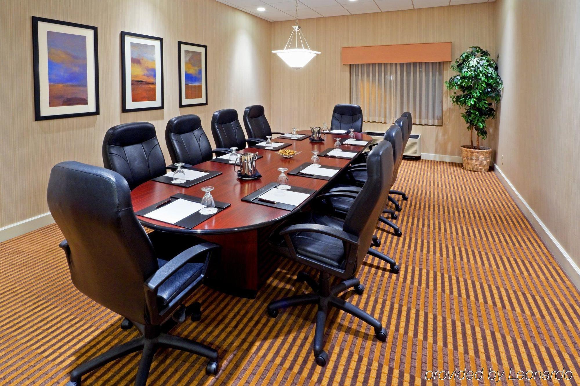 Ramada Plaza By Wyndham Cranbury/S Brunswick Hotel & Conf Ctr Jamesburg Fasiliteter bilde